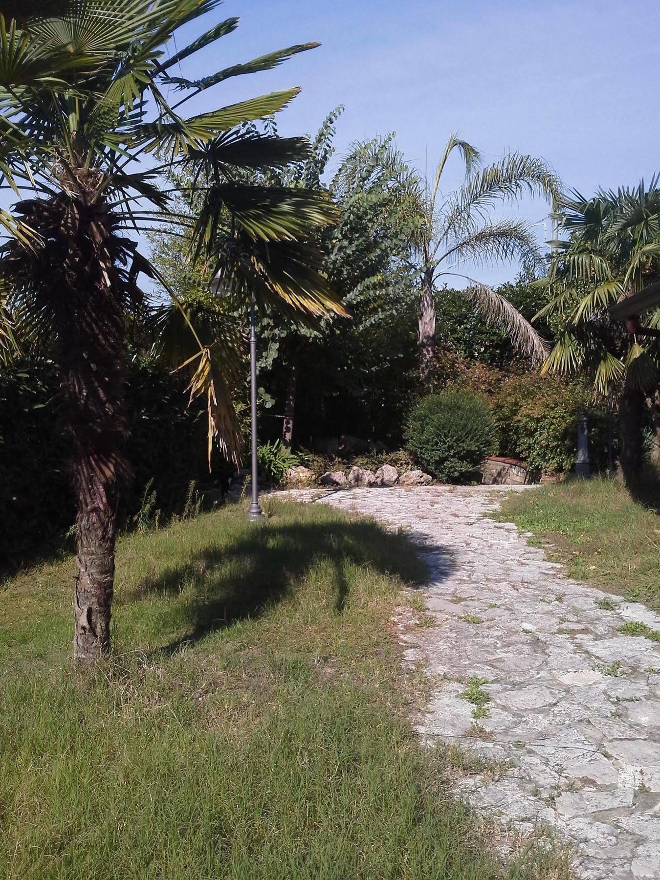 לינה וארוחת בוקר נאפולי I Giardini Di Capodimonte 2 מראה חיצוני תמונה